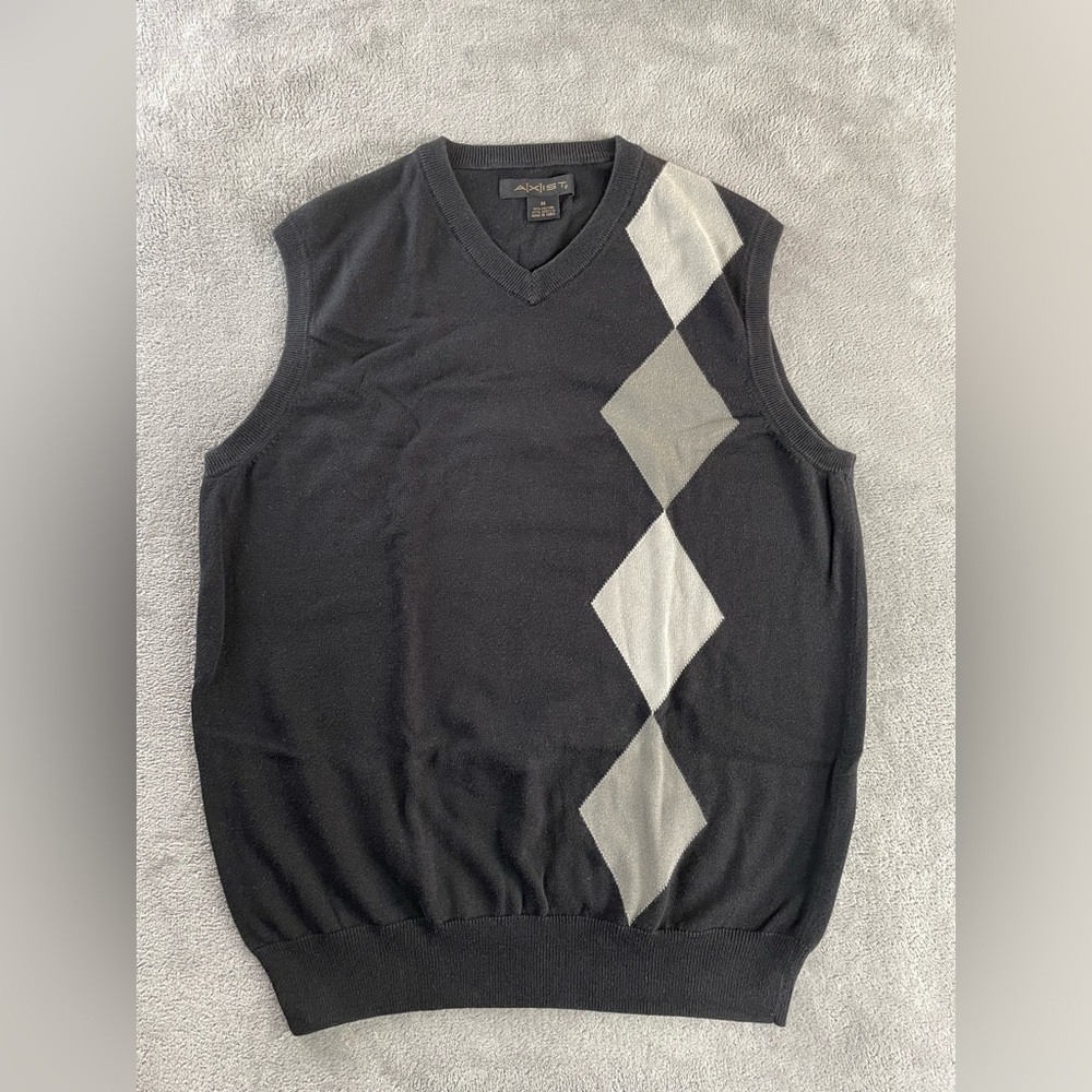 Axist Sweater Vest Mens M Black Argyle Cotton Blend Knit V-Neck Pullover Golf